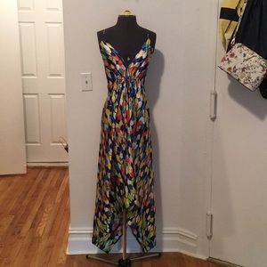 Backless low v neck print dress